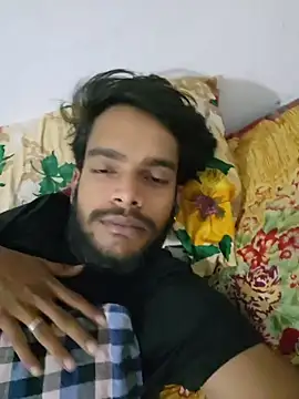 Snapshot of yashuuuu021 chatting on 10-27-25, 03:27 yashuuuu021 online show from 10-27-25, 03:27