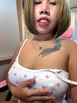 Snapshot of Kath_C chatting on 10-26-25, 10:43 Kath C online show from 10-26-25, 10:43