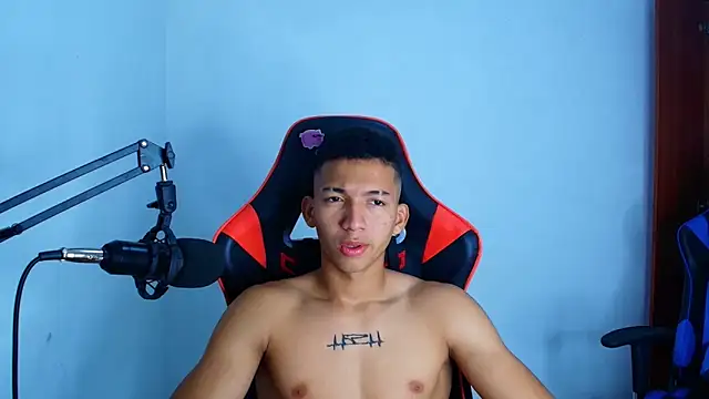 Snapshot of JuanchiT66 chatting on 09-09-25, 06:13 JuanchiT66 online show from 09-09-25, 06:13