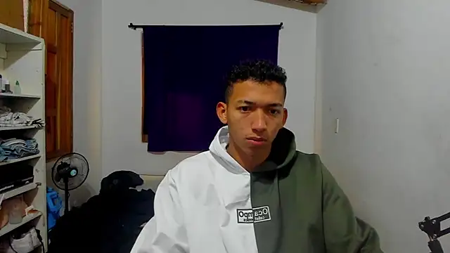 Snapshot of JuanchiT66 chatting on 10-10-25, 06:51 JuanchiT66 online show from 10-10-25, 06:51