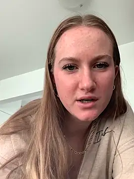 Snapshot of myasecrets chatting on 11-10-25, 05:01 myasecrets online show from 11-10-25, 05:01