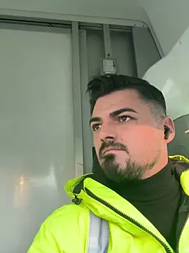 Snapshot of imooLoov chatting on 01-07-26, 02:30 imooLoov online show from 01-07-26, 02:30