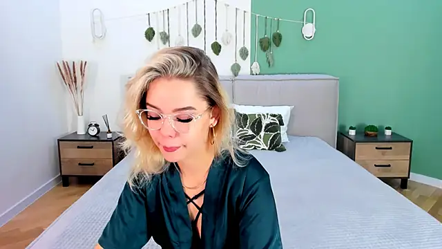 PrincessSlay online show from 09-16-25, 05:19