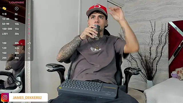 JamesDeker online show from 09-17-25, 07:59