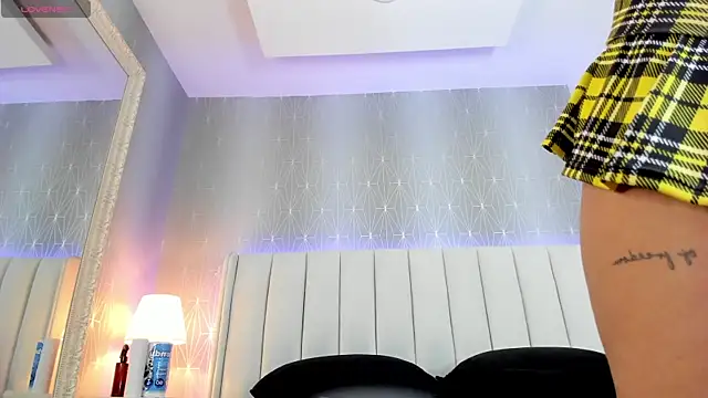 Mia-Medina online show from 04-02-26, 08:06