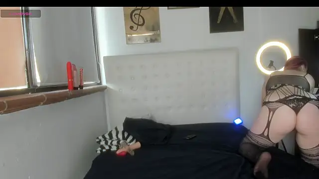 Roxannelorence  online show from 11-13-25, 02:49