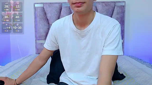 lana and liam  online show from 10-03-25, 10:23