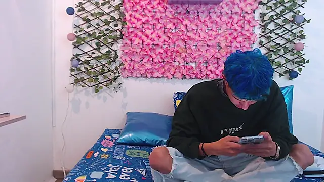 Snapshot of iam_lukas__ chatting on 09-10-25, 02:55 iam lukas online show from 09-10-25, 02:55