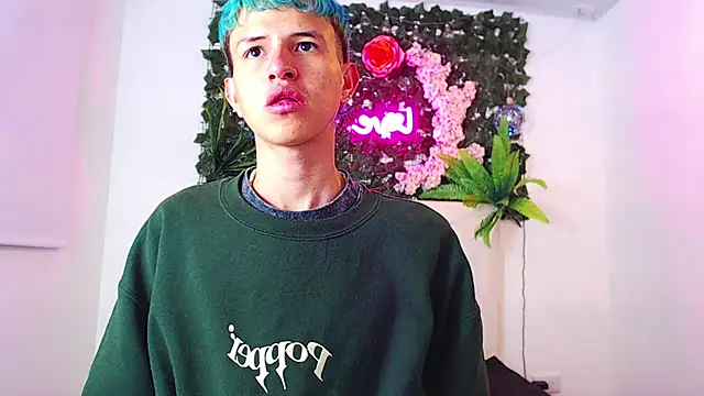 Snapshot of iam_lukas__ chatting on 10-14-25, 03:07 iam lukas online show from 10-14-25, 03:07