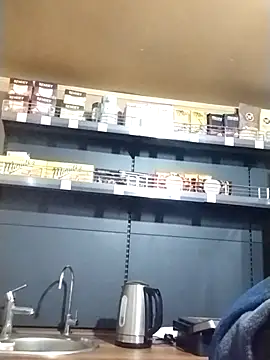 Snapshot of KimmyAghora chatting on 12-22-25, 08:44 KimmyAghora online show from 12-22-25, 08:44