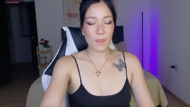 Eliih 01 online show from 10-21-25, 03:18