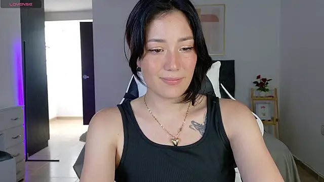 Eliih 01 online show from 11-04-25, 03:55