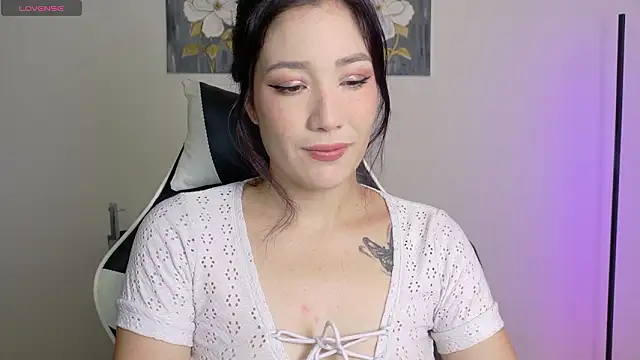 Eliih 01 online show from 02-12-26, 02:45