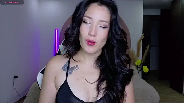 Eliih 01 online show from 04-13-26, 03:12