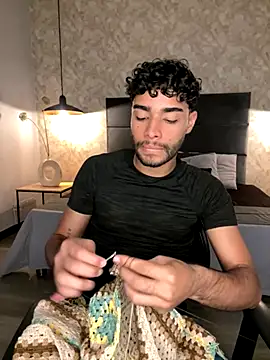 Snapshot of RaphaelDufort chatting on 11-30-25, 12:03 RaphaelDufort online show from 11-30-25, 12:03