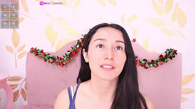 Snapshot of Ginevra_esposito chatting on 12-17-25, 12:33 Ginevra esposito online show from 12-17-25, 12:33