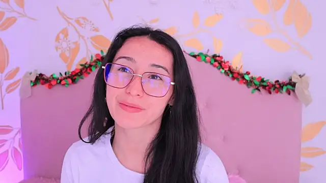 Snapshot of Ginevra_esposito chatting on 01-06-26, 12:53 Ginevra esposito online show from 01-06-26, 12:53