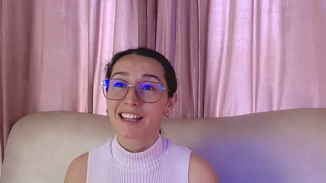 Ginevra esposito online show from 04-07-26, 12:49