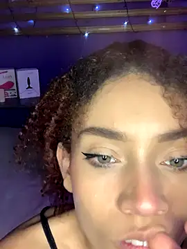 Snapshot of ValentinaStorm1 chatting on 10-05-25, 01:53 ValentinaStorm1 online show from 10-05-25, 01:53