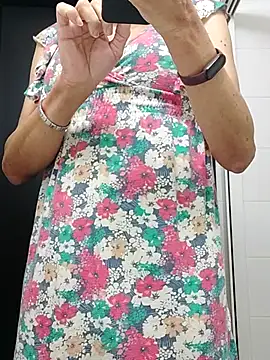 Snapshot of Emily_de_Carla chatting on 02-13-26, 07:37 Emily de Carla online show from 02-13-26, 07:37