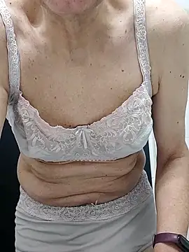 Snapshot of Emily_de_Carla chatting on 02-16-26, 07:37 Emily de Carla online show from 02-16-26, 07:37