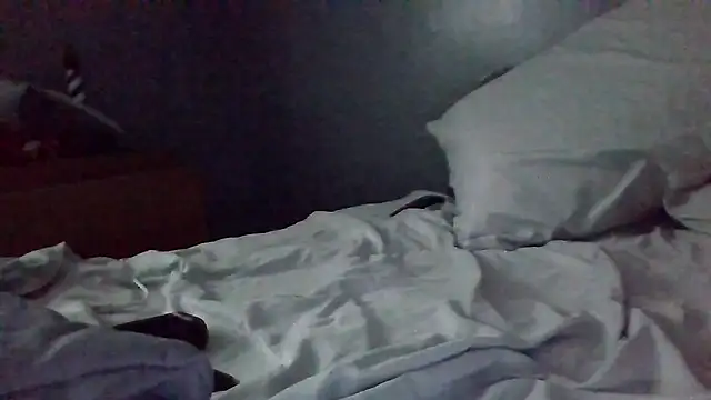 Snapshot of sarah2007 chatting on 11-28-25, 01:25 sarah2007 online show from 11-28-25, 01:25