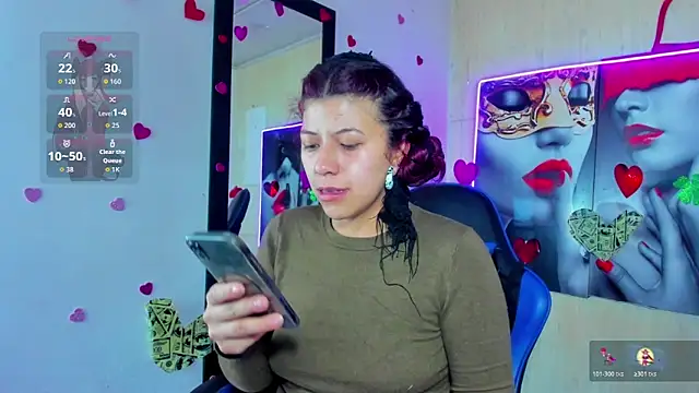 Snapshot of Raven_Rouge_ chatting on 06-30-26, 11:55 Raven Rouge online show from 06-30-26, 11:55