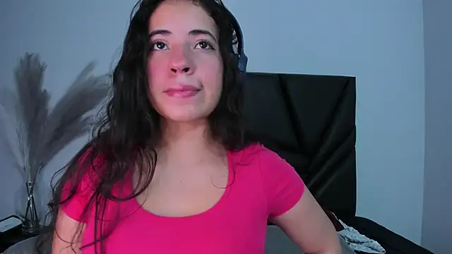 Snapshot of Nicol_Chang chatting on 09-22-25, 03:19 Nicol Chang online show from 09-22-25, 03:19