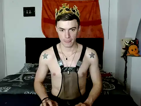 Snapshot of Ken_bigcock77 chatting on 10-17-25, 12:58 Ken bigcock77 online show from 10-17-25, 12:58