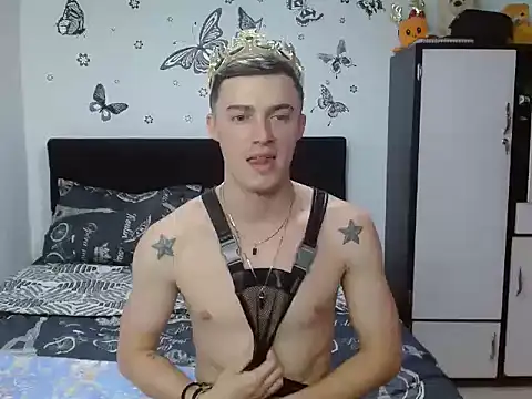 Snapshot of Ken_bigcock77 chatting on 02-18-26, 12:28 Ken bigcock77 online show from 02-18-26, 12:28