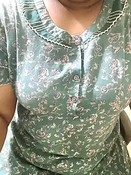 Snapshot of Tamil-rami chatting on 10-12-25, 03:11 Tamil-rami online show from 10-12-25, 03:11