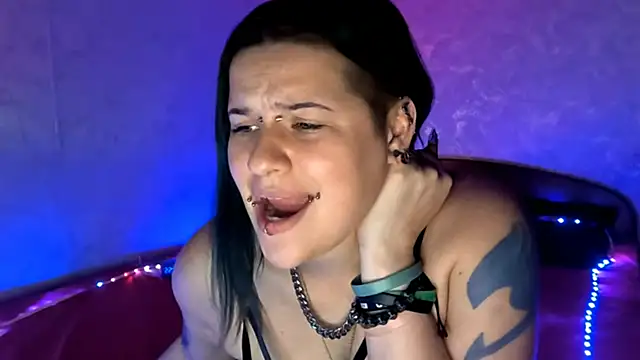 Snapshot of NeonNectar_ chatting on 09-22-25, 07:49 NeonNectar online show from 09-22-25, 07:49