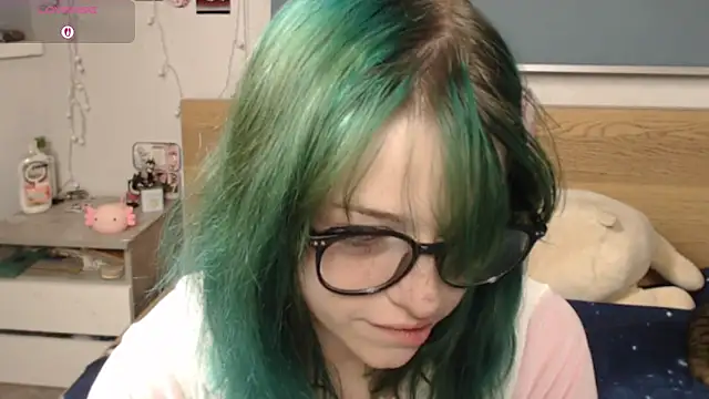 Snapshot of triplebakaaa chatting on 10-23-25, 10:08 triplebakaaa online show from 10-23-25, 10:08