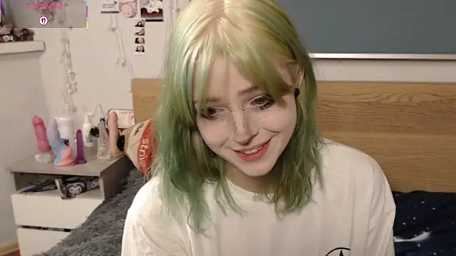 Snapshot of triplebakaaa chatting on 11-11-25, 06:41 triplebakaaa online show from 11-11-25, 06:41