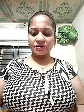 Payel 50 online show from 07-14-26, 04:23
