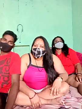 LoveOnStream online show from 10-31-25, 10:49