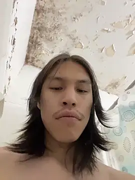 Snapshot of heytherepeoples717 chatting on 11-20-25, 02:01 heytherepeoples717 online show from 11-20-25, 02:01