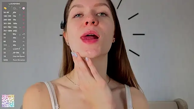 MinaMancilla online show from 10-01-25, 04:40