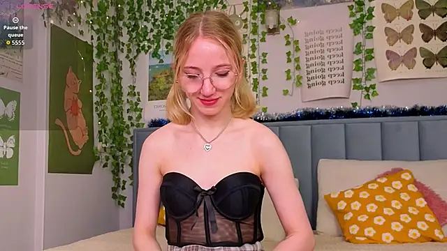 EmmaNovak online show from 01-19-26, 12:09