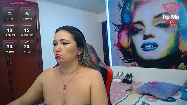 Snapshot of noelia_milf19 chatting on 07-07-26, 01:52 noelia milf19 online show from 07-07-26, 01:52