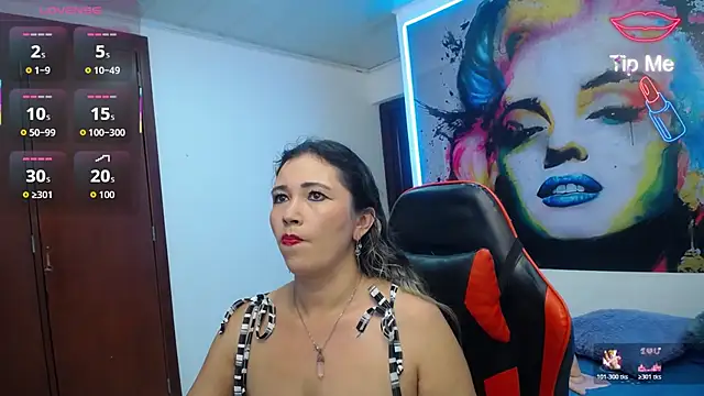 Snapshot of noelia_milf19 chatting on 07-10-26, 01:10 noelia milf19 online show from 07-10-26, 01:10