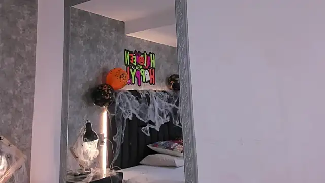 crystaldarliing online show from 10-15-25, 03:56