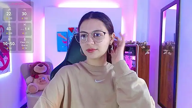 AlanaGarcia19 online show from 12-21-25, 12:01