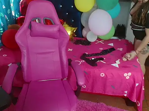 Snapshot of rous-kinky chatting on 09-26-25, 08:46 rous-kinky online show from 09-26-25, 08:46