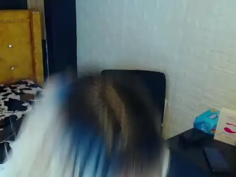 Snapshot of MiaColushy chatting on 12-03-25, 08:51 MiaColushy online show from 12-03-25, 08:51