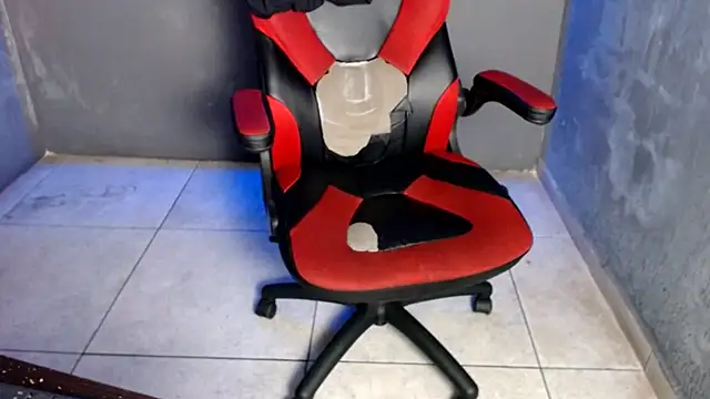 Snapshot of Codyknightt chatting on 09-12-25, 04:12 Codyknightt online show from 09-12-25, 04:12