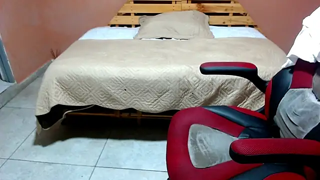 Snapshot of Codyknightt chatting on 10-23-25, 12:48 Codyknightt online show from 10-23-25, 12:48