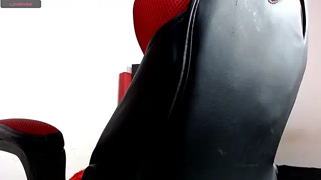 Snapshot of Codyknightt chatting on 10-29-25, 12:18 Codyknightt online show from 10-29-25, 12:18