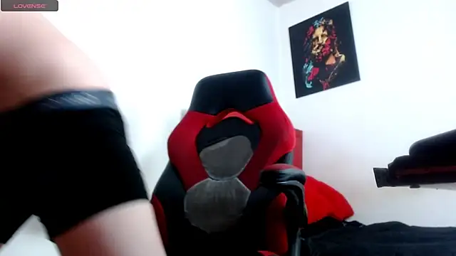 Snapshot of Codyknightt chatting on 10-31-25, 12:06 Codyknightt online show from 10-31-25, 12:06