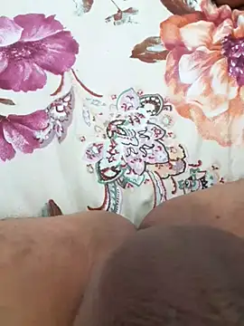 Snapshot of Mm7oon_bnat chatting on 10-19-25, 03:34 Mm7oon bnat online show from 10-19-25, 03:34